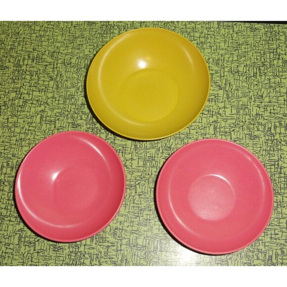 Vintage Pink & Mustard Yellow Sun Valley Melmac Snack Bowl Set of 3 mcm serving - Picture 6 of 10